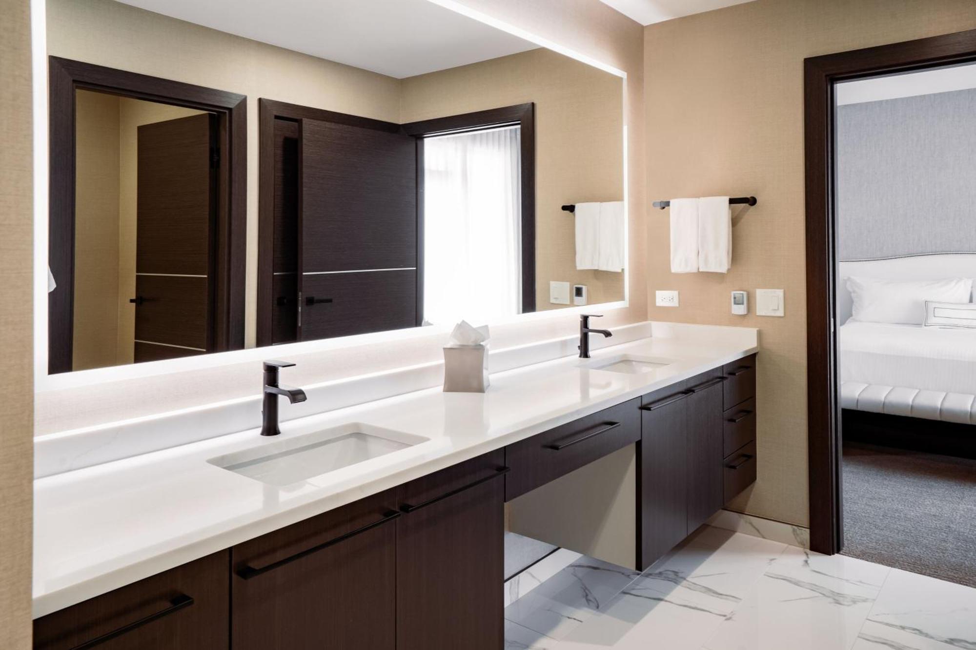 Springhill Suites By Marriott Chicago Chinatown Exteriör bild