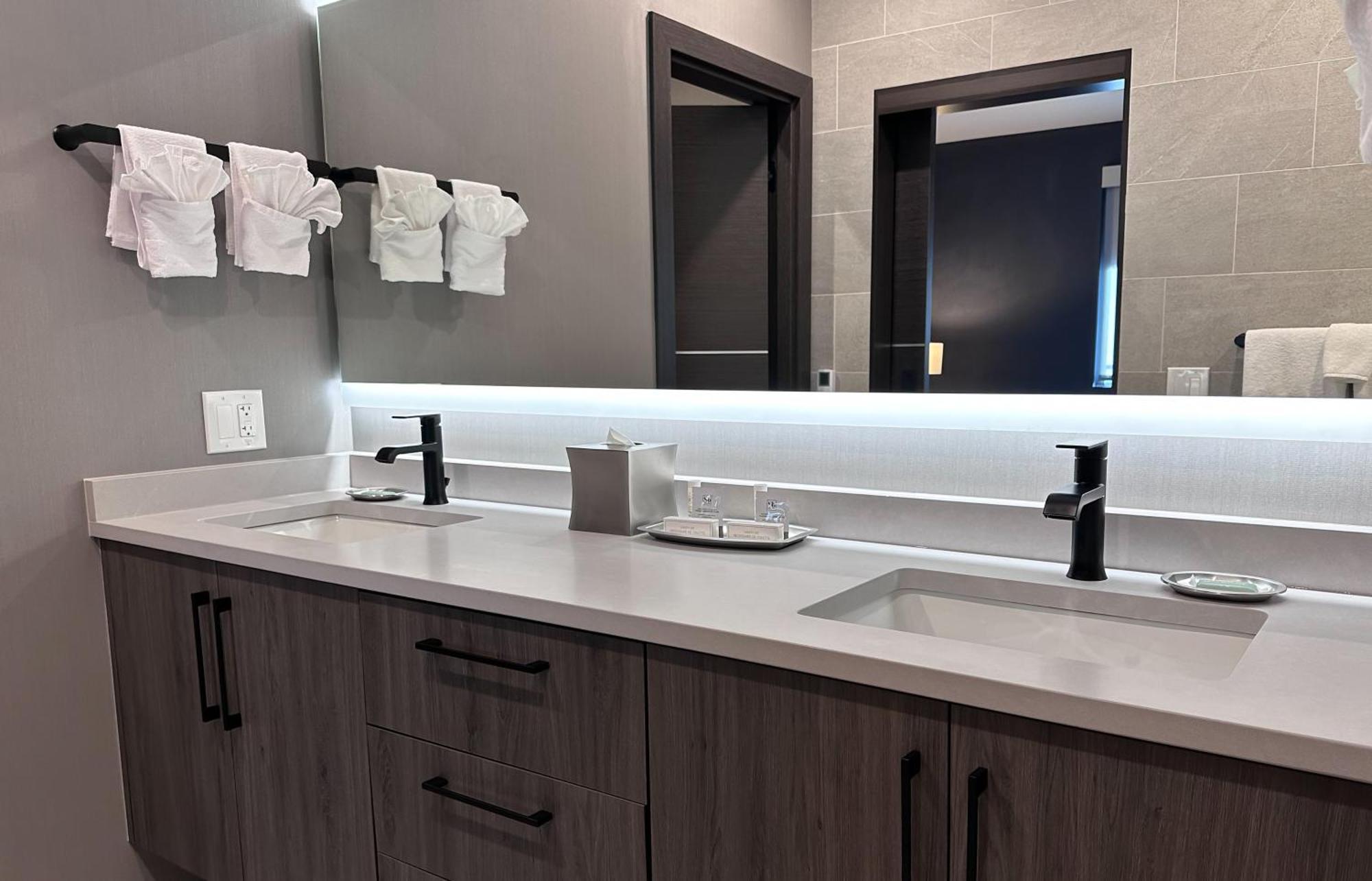 Springhill Suites By Marriott Chicago Chinatown Exteriör bild