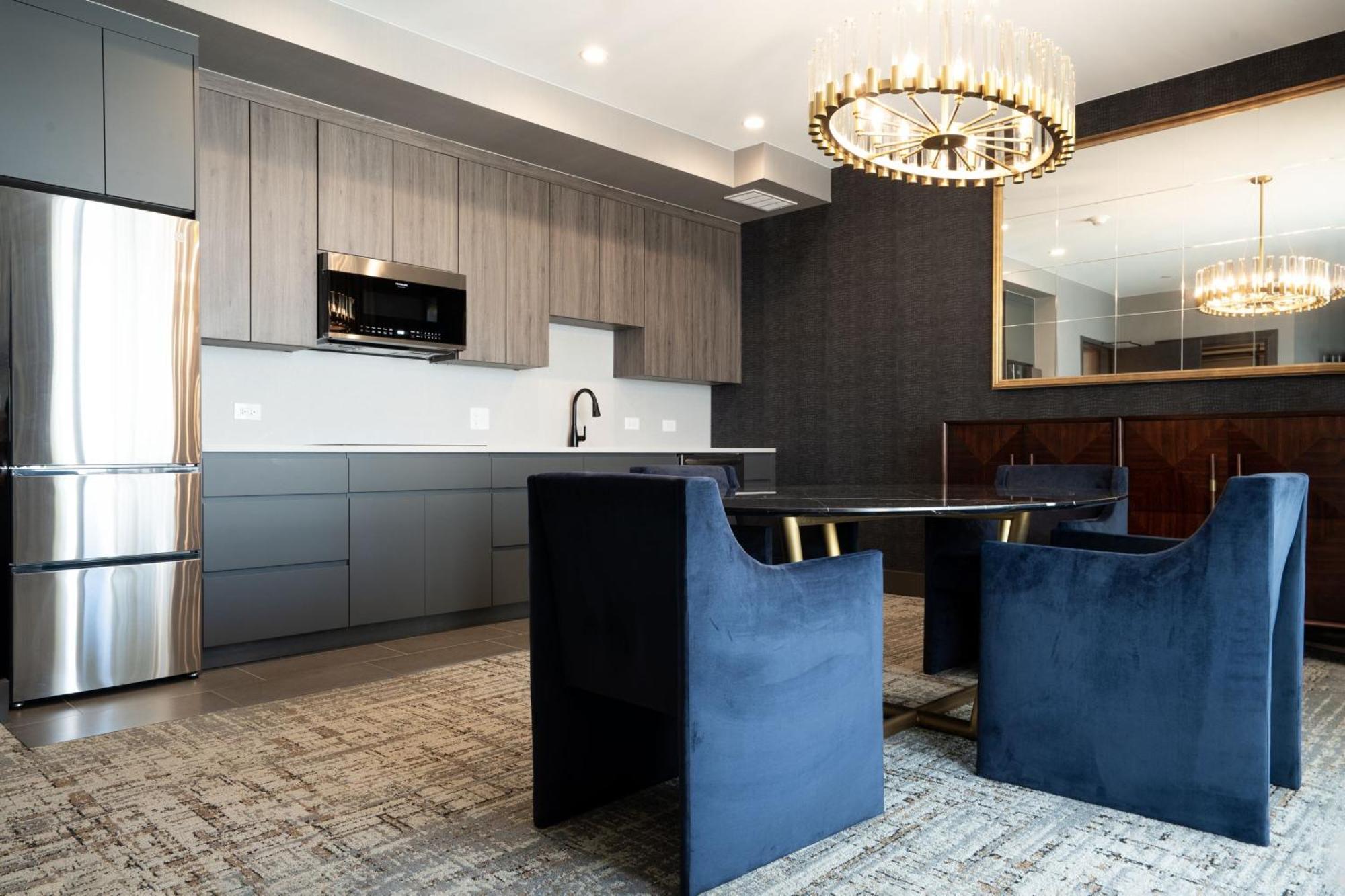 Springhill Suites By Marriott Chicago Chinatown Exteriör bild